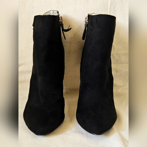 Nine West stiletto booties - Picture 3 of 8